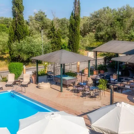 Aparthotel Nikos 3*